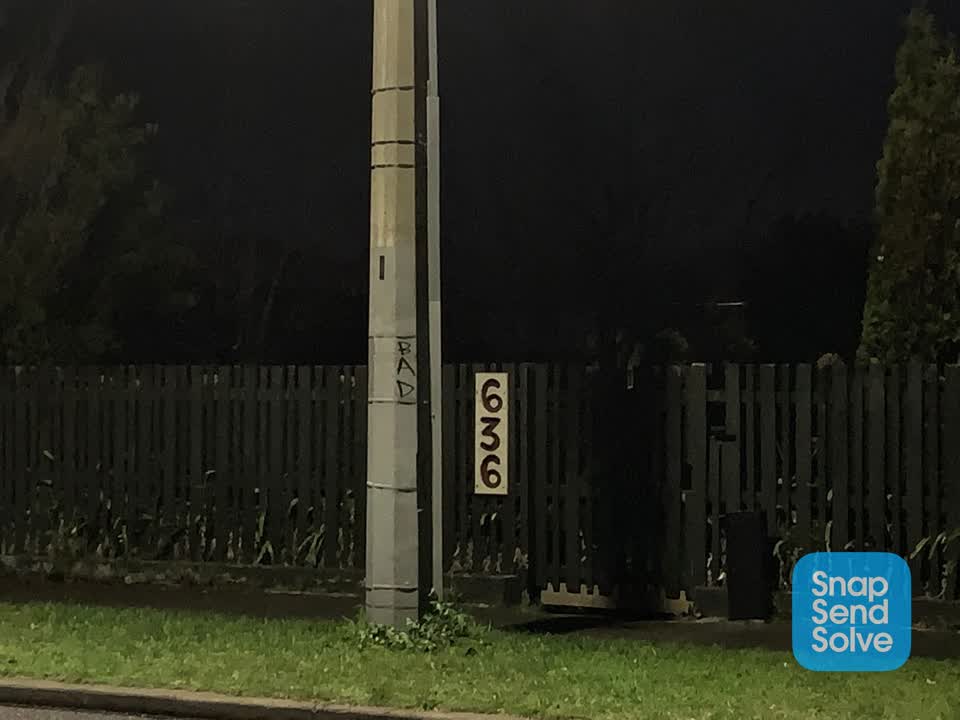 The photograph attached to this graffiti report