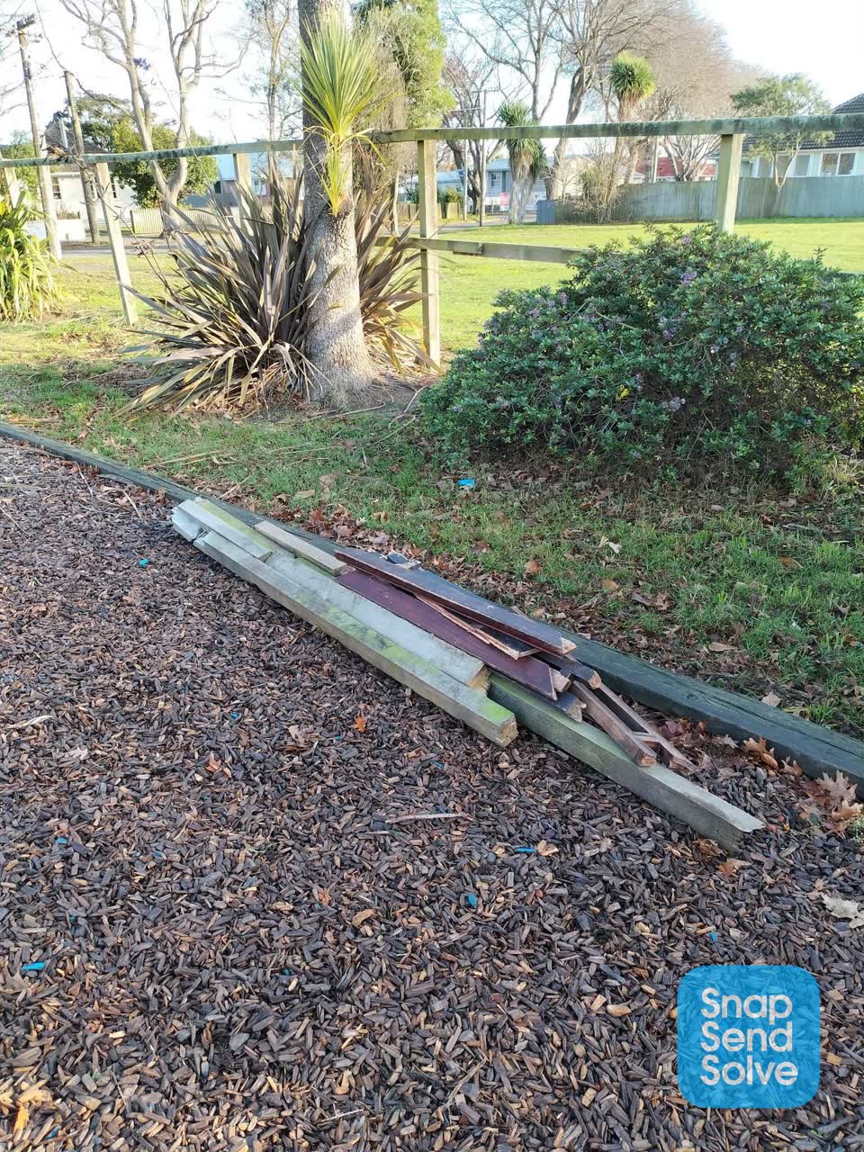 The photograph attached to this rubbish/recycling report