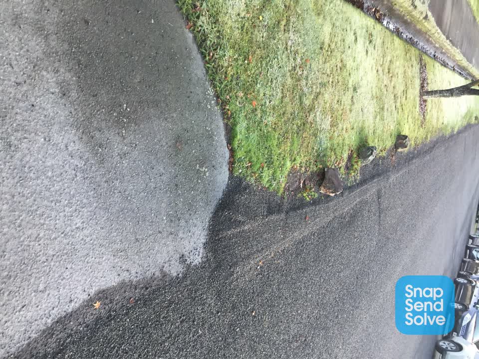 The photograph attached to this roading/streets report