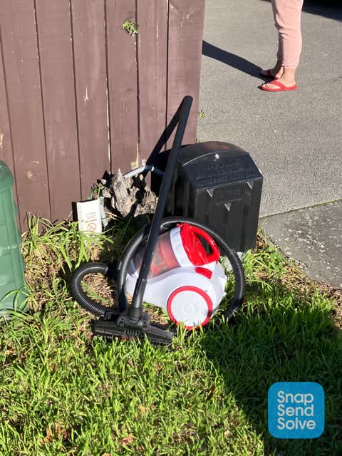 Rubbish/Recycling, a report photo