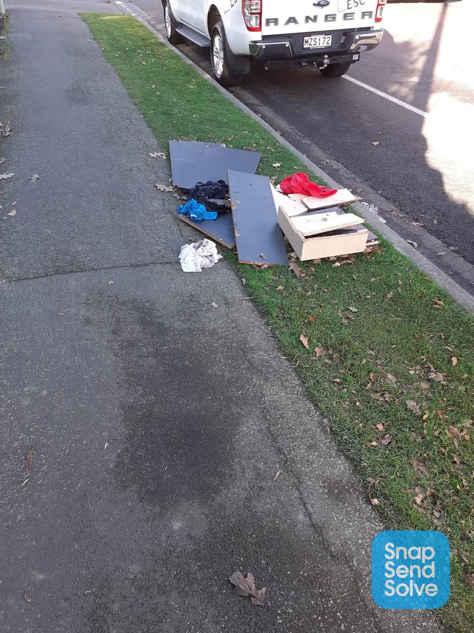 The photograph attached to this roading/streets report