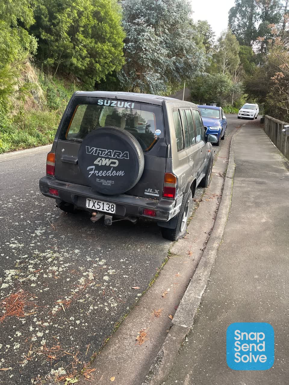 The photograph attached to this roading/streets report
