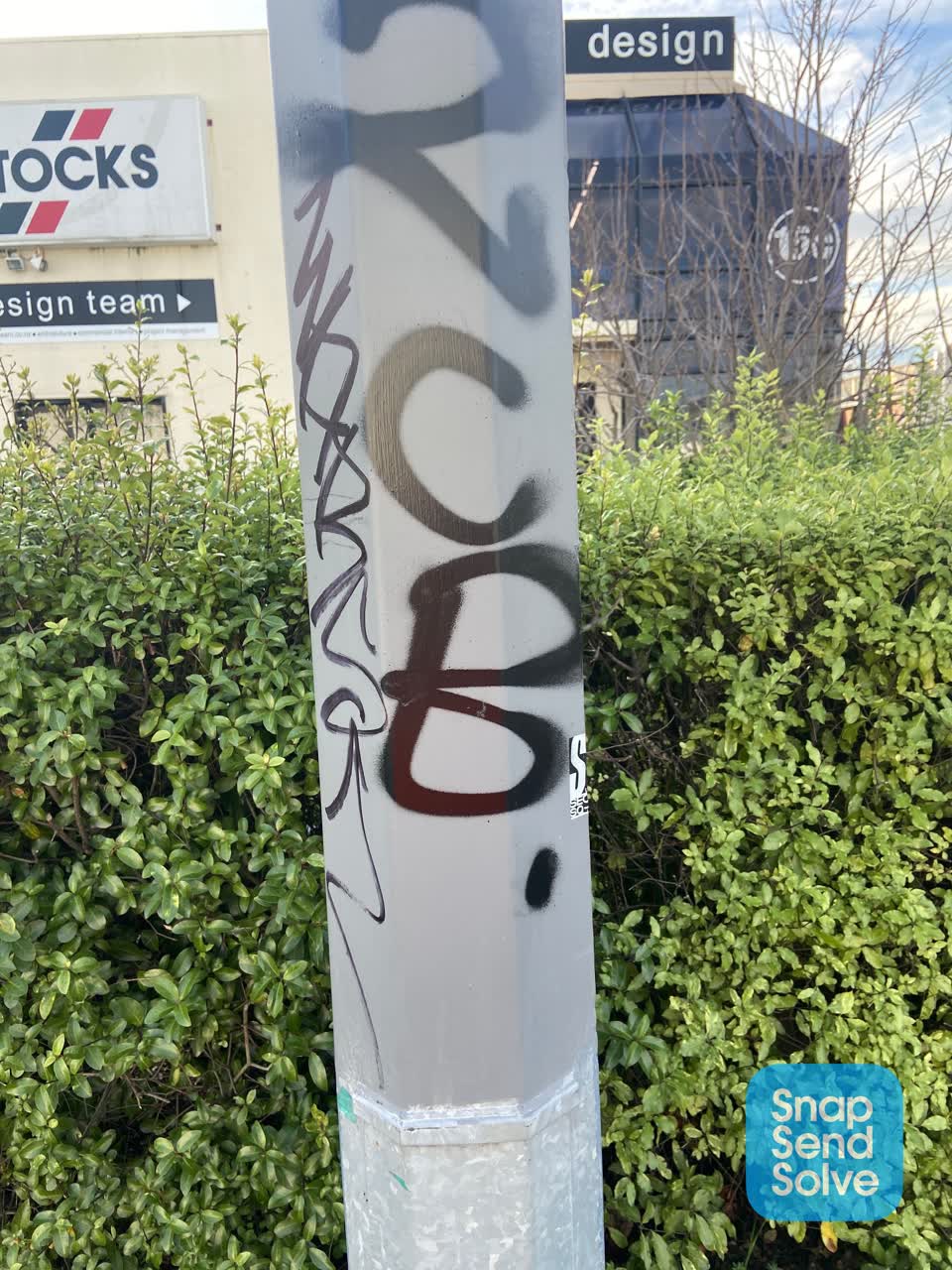 The photograph attached to this graffiti report