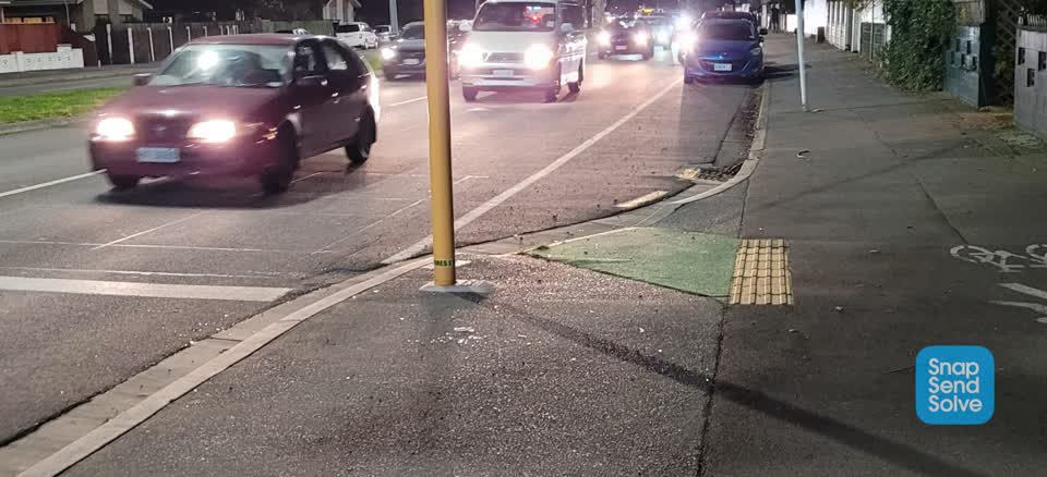 The photograph attached to this roading/streets report