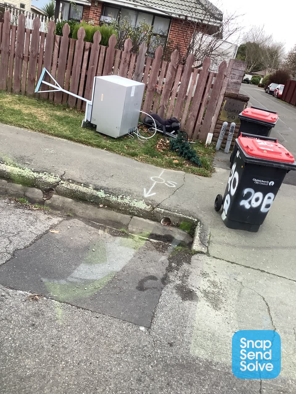 The photograph attached to this rubbish/recycling report