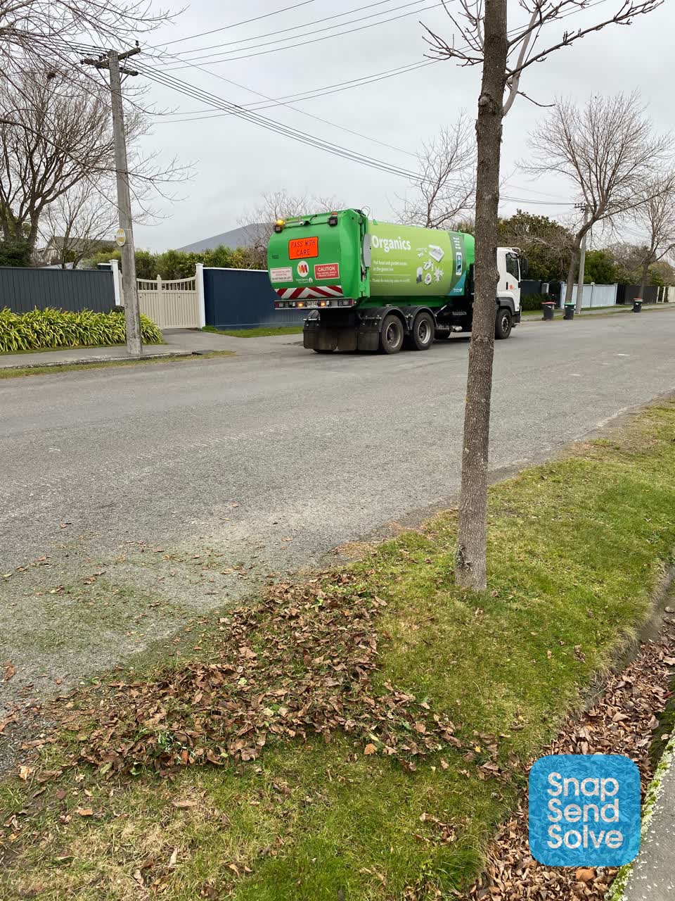 The photograph attached to this rubbish/recycling report