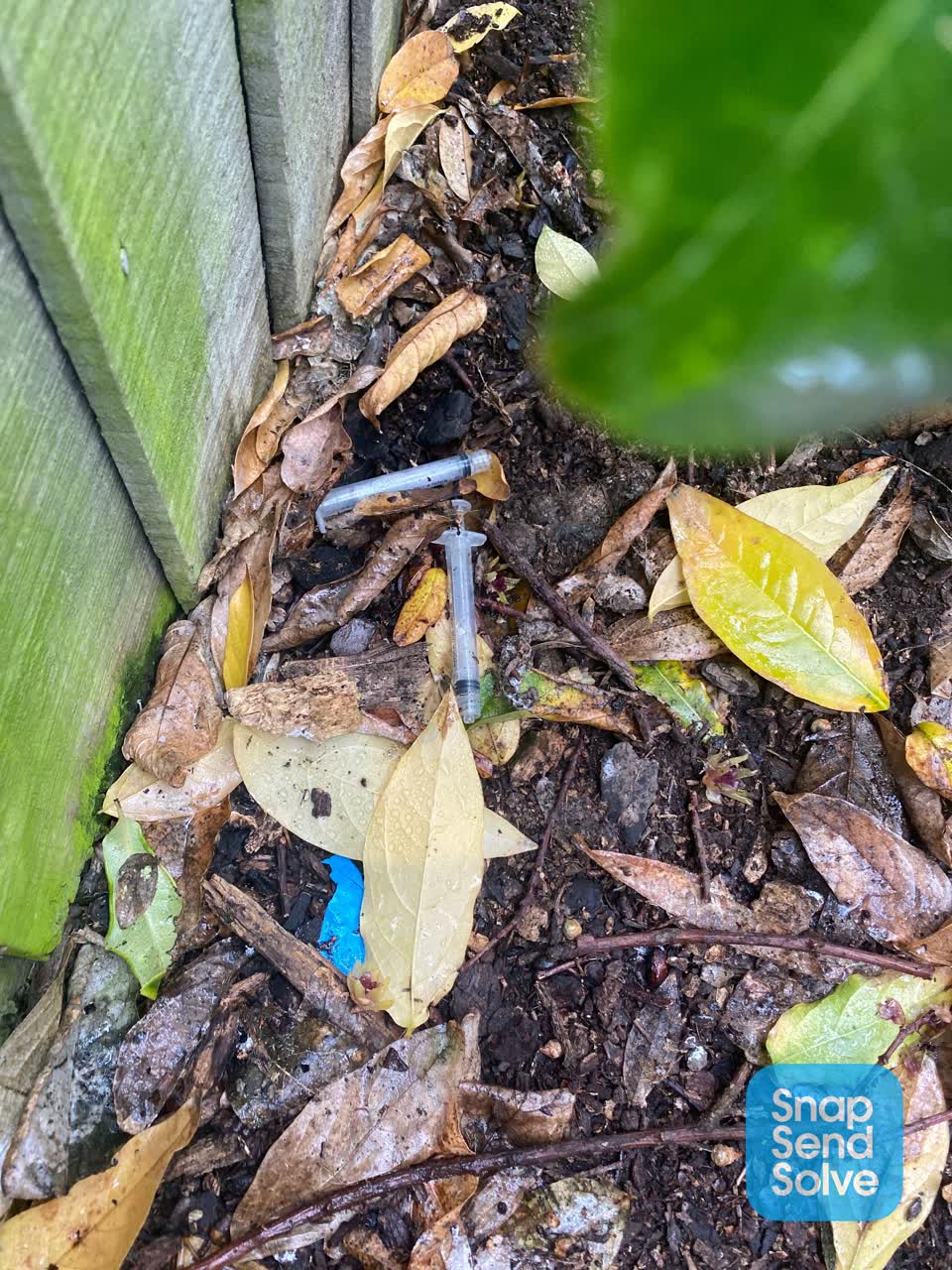 The photograph attached to this rubbish/recycling report