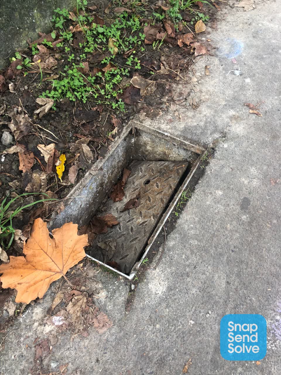 The photograph attached to this roading/streets report