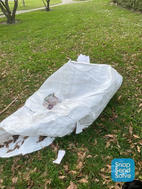 Rubbish/Recycling, a report photo