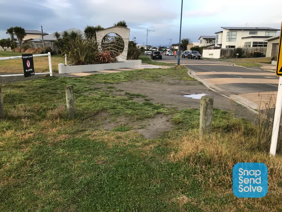 The photograph attached to this roading/streets report