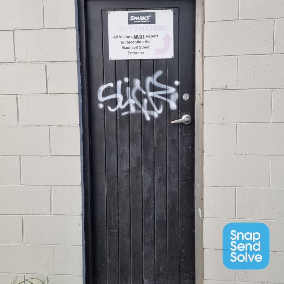 The photograph attached to this graffiti report