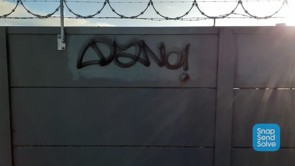 The photograph attached to this graffiti report
