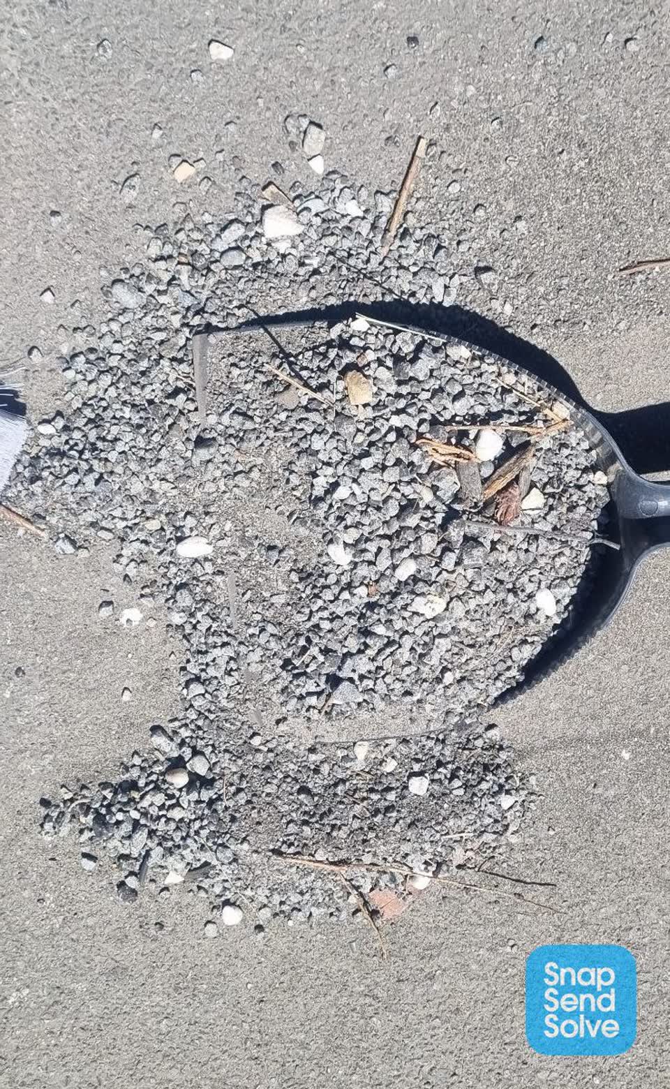 The photograph attached to this roading/streets report