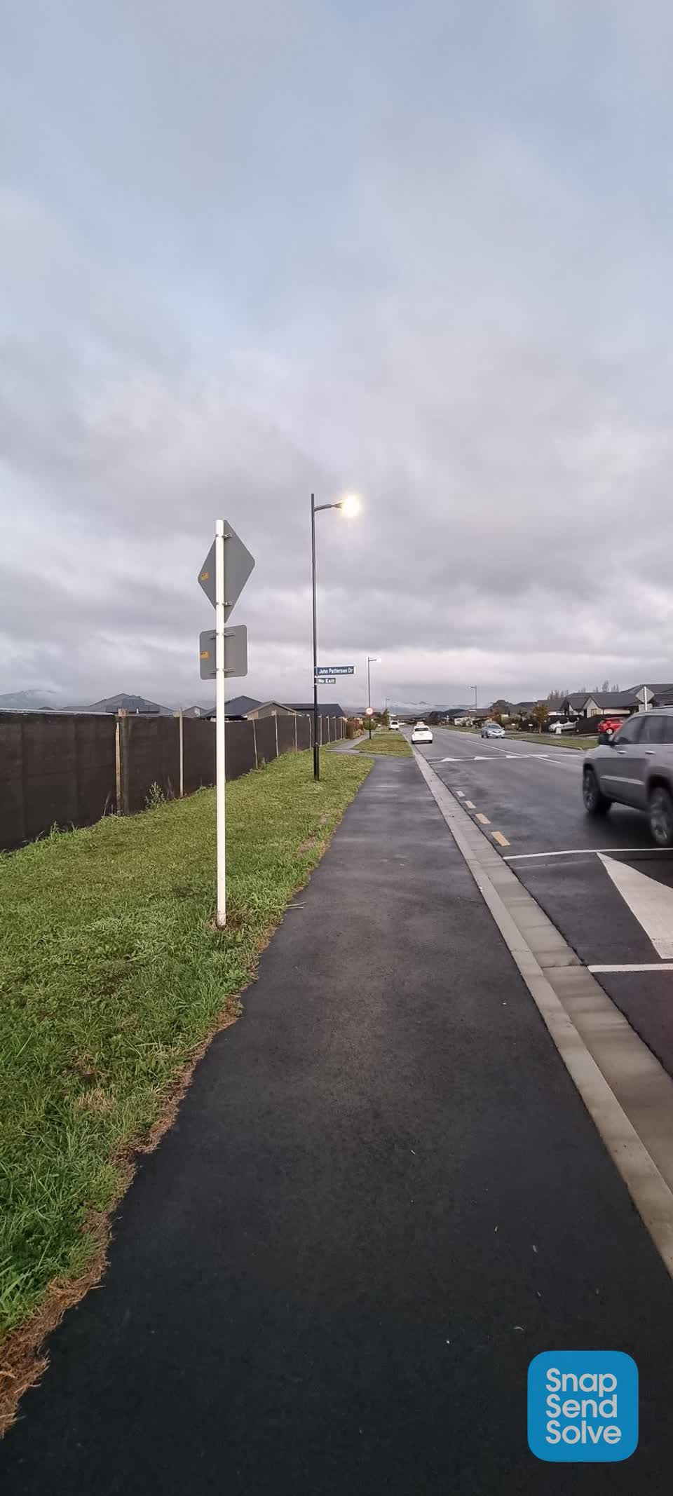 The photograph attached to this roading/streets report