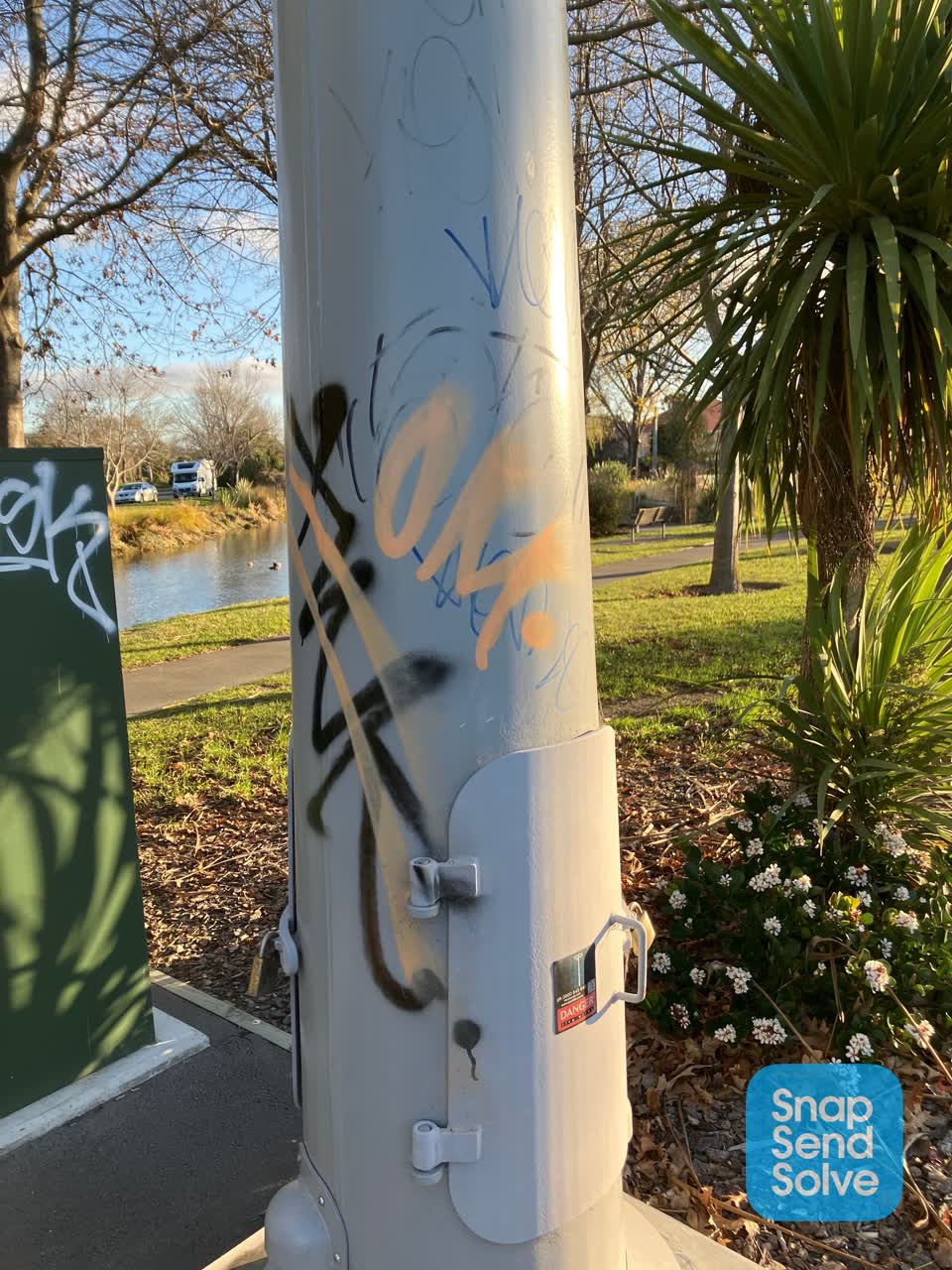 The photograph attached to this graffiti report