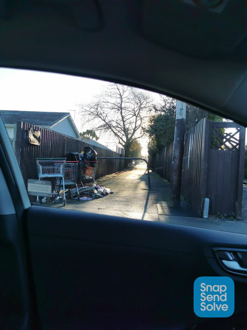 The photograph attached to this rubbish/recycling report