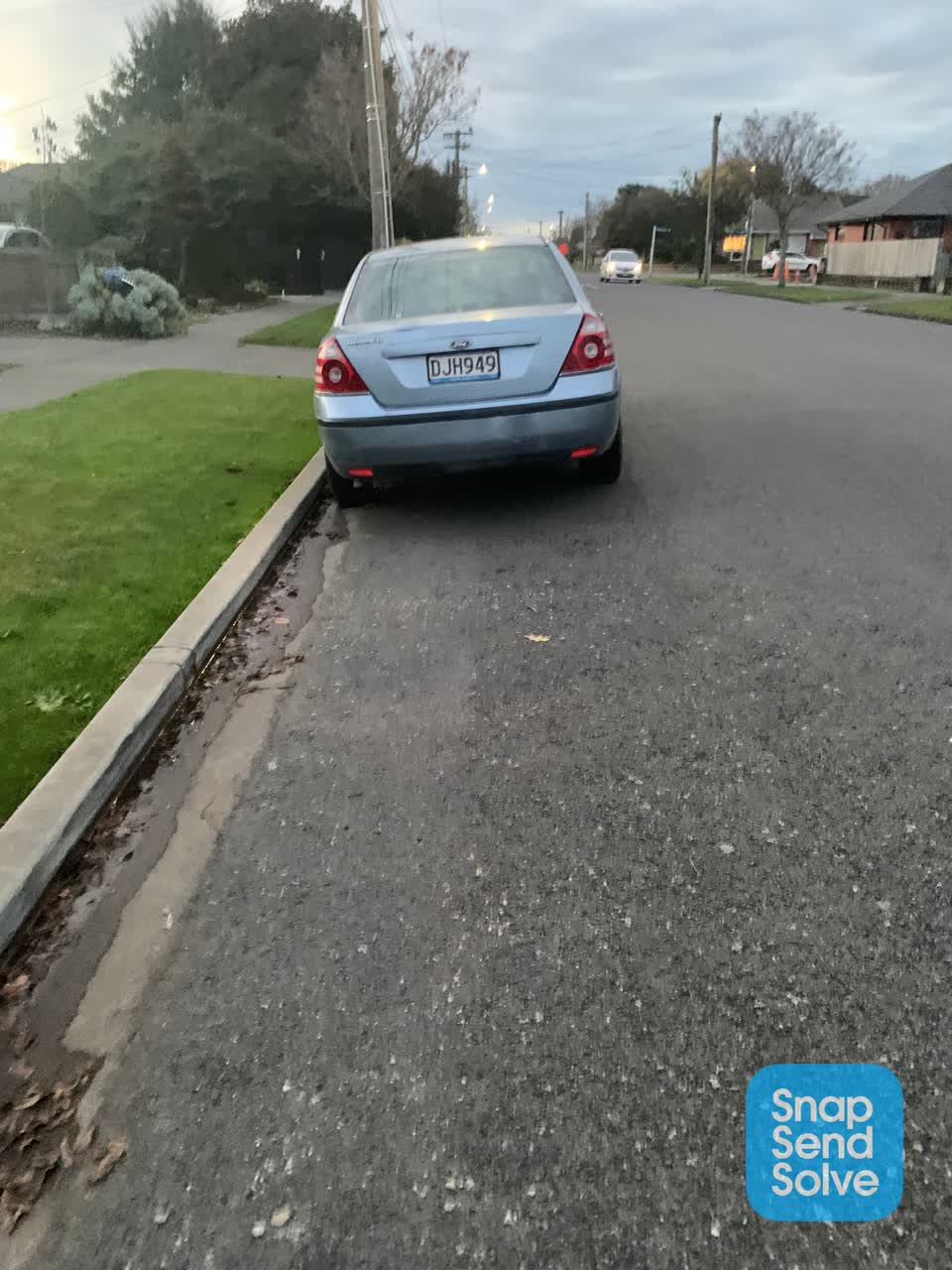 The photograph attached to this roading/streets report