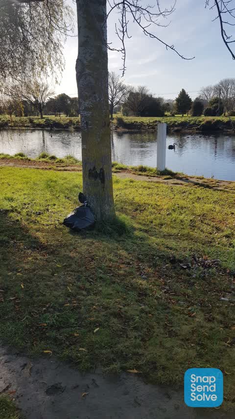 Rubbish/Recycling, a report photo