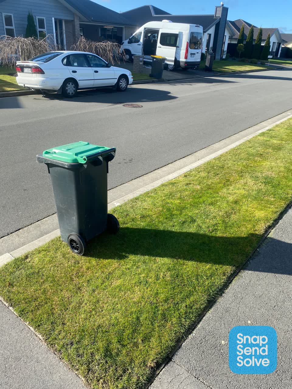 The photograph attached to this rubbish/recycling report