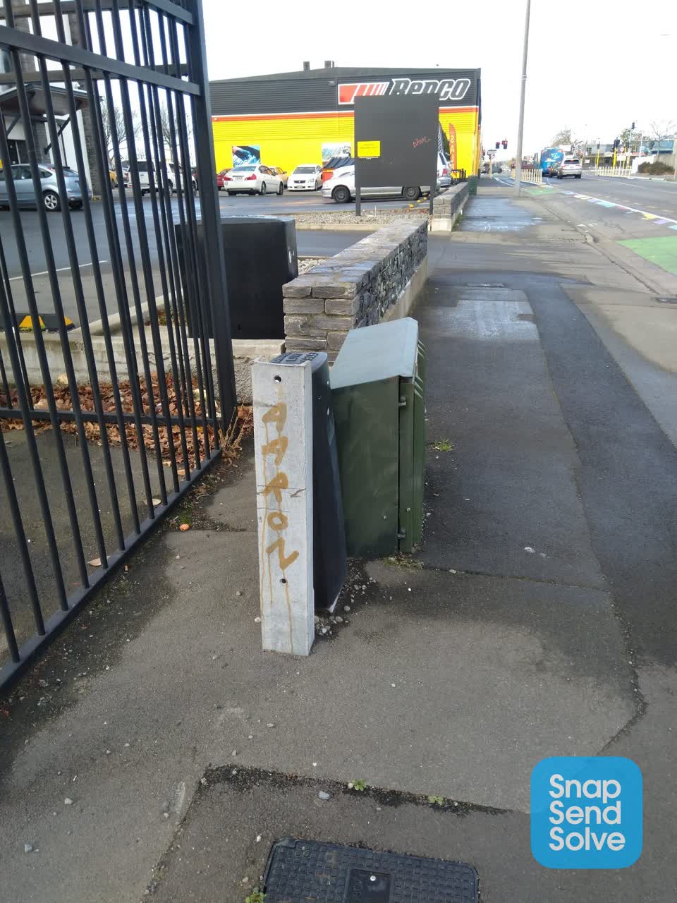 The photograph attached to this graffiti report