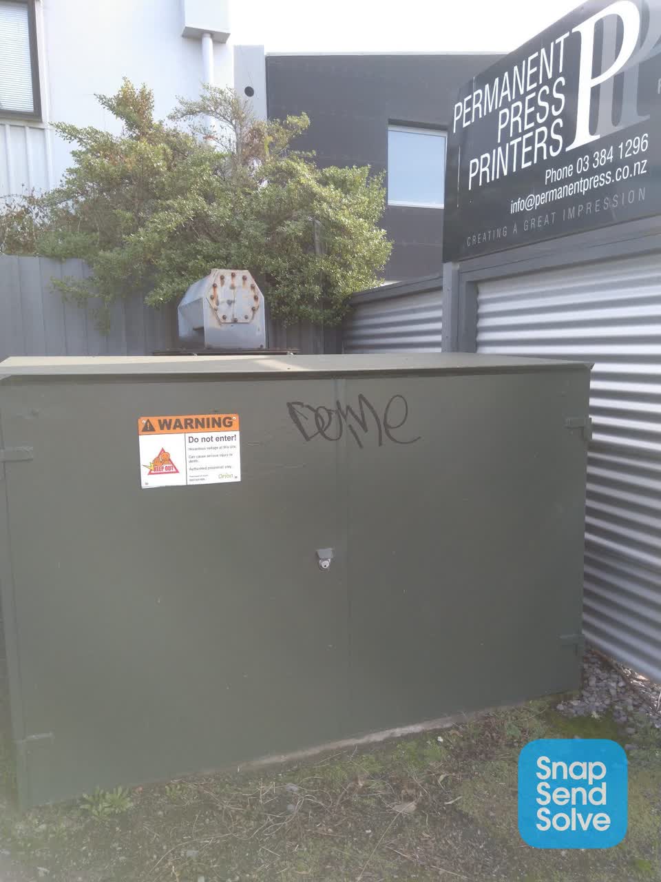 The photograph attached to this graffiti report