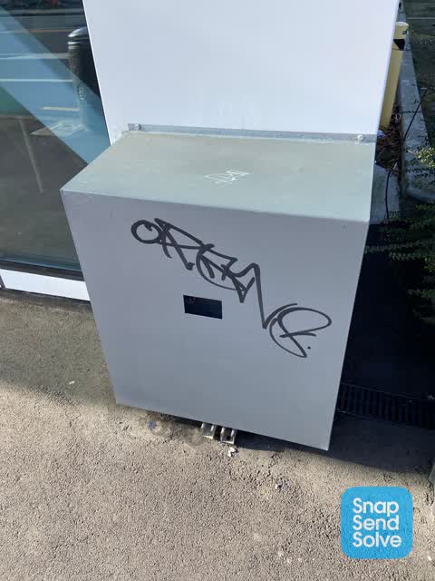 Graffiti, a report photo
