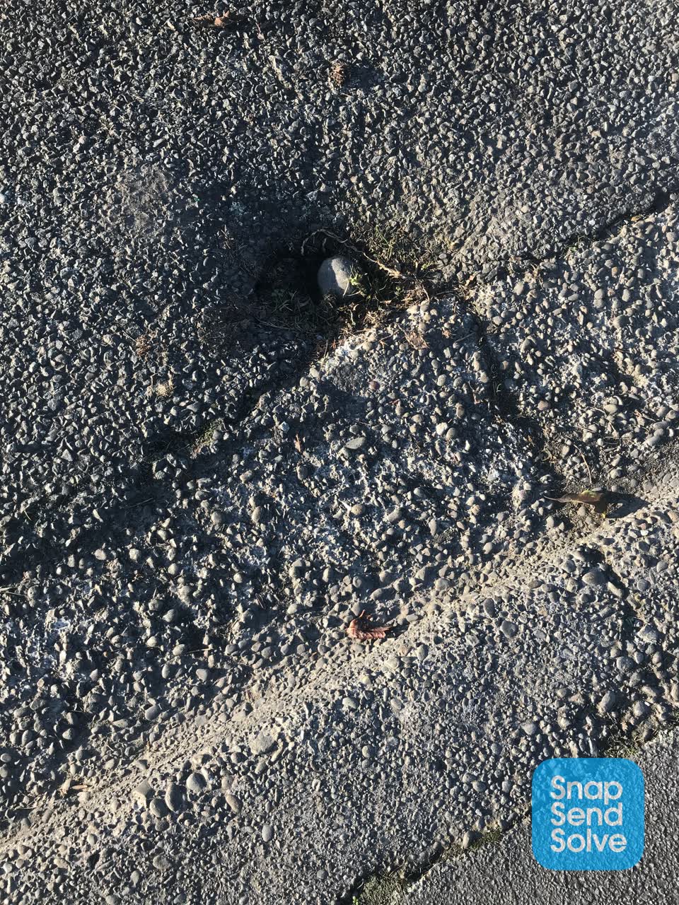 The photograph attached to this roading/streets report