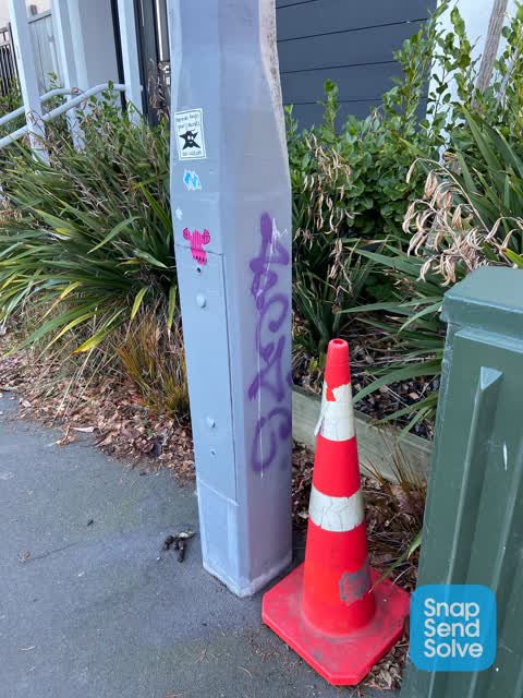 Graffiti, a report photo