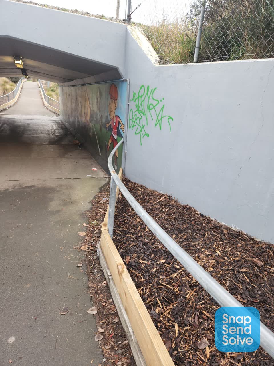 The photograph attached to this graffiti report