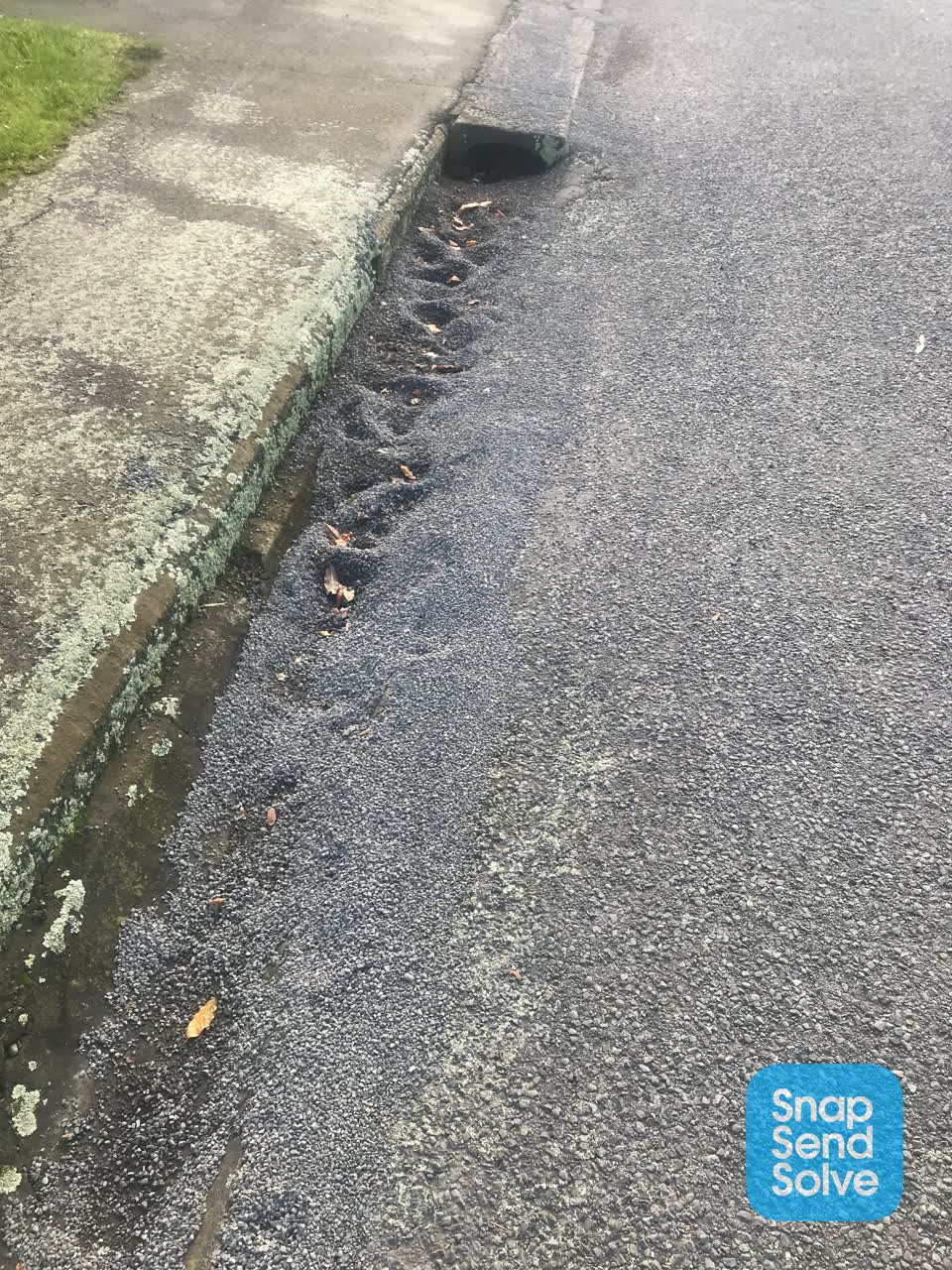 The photograph attached to this roading/streets report