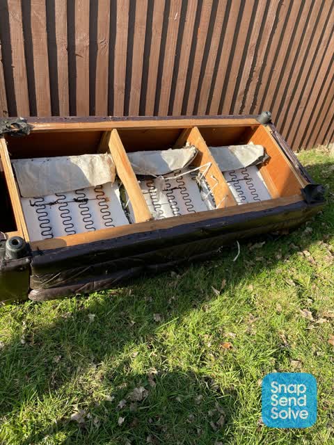 Rubbish/Recycling — a report photo