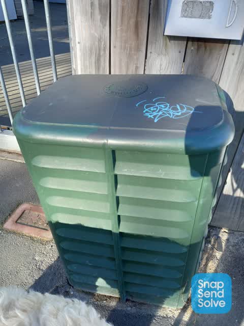 Graffiti, a report photo