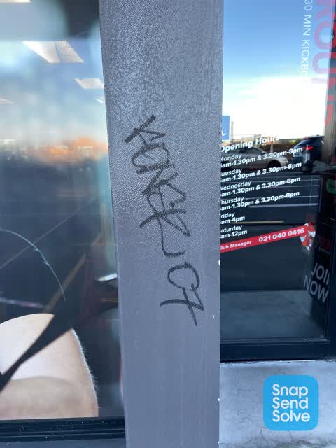 Graffiti, a report photo