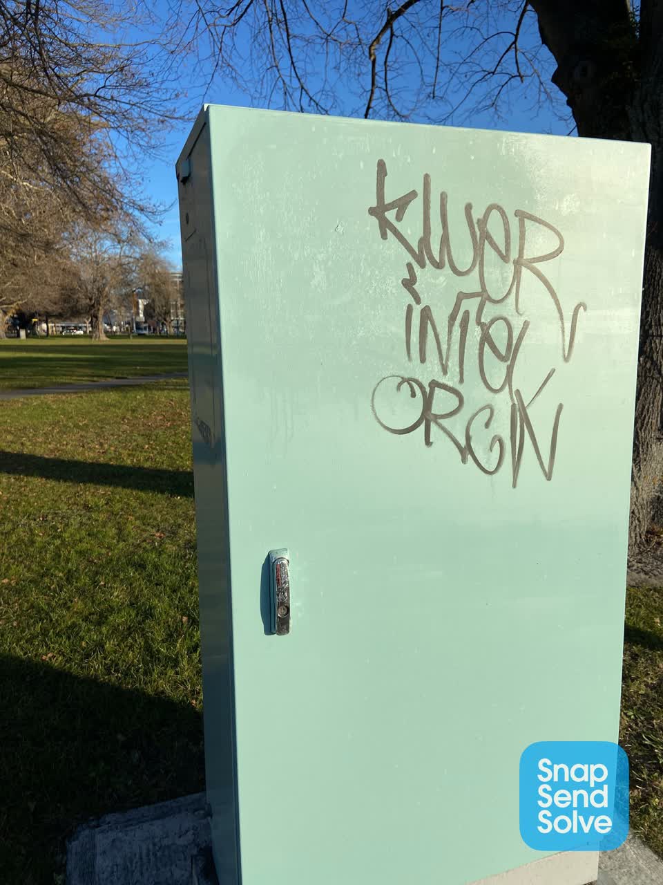 The photograph attached to this graffiti report