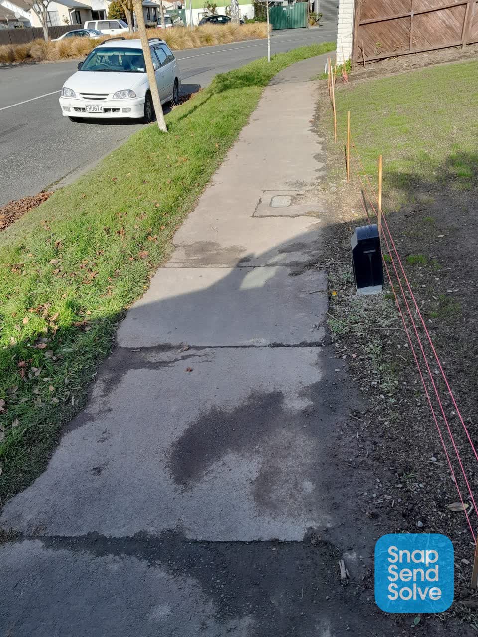 The photograph attached to this roading/streets report