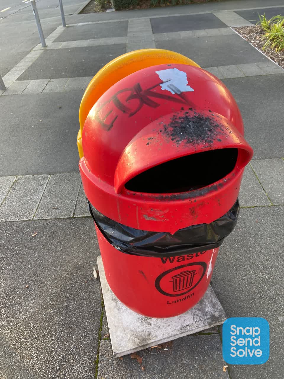 The photograph attached to this graffiti report