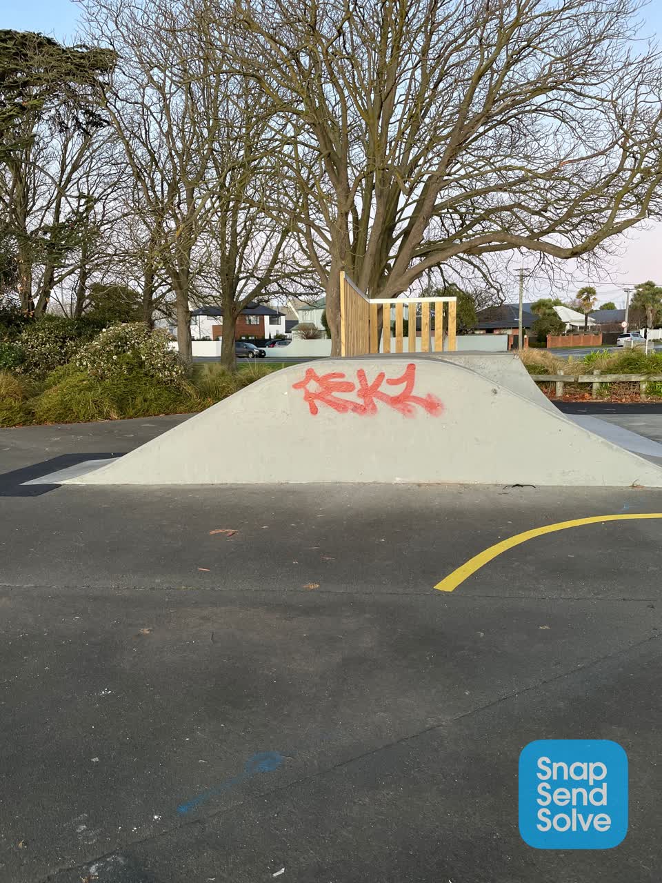 The photograph attached to this graffiti report