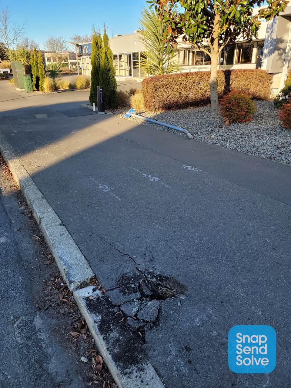 The photograph attached to this roading/streets report