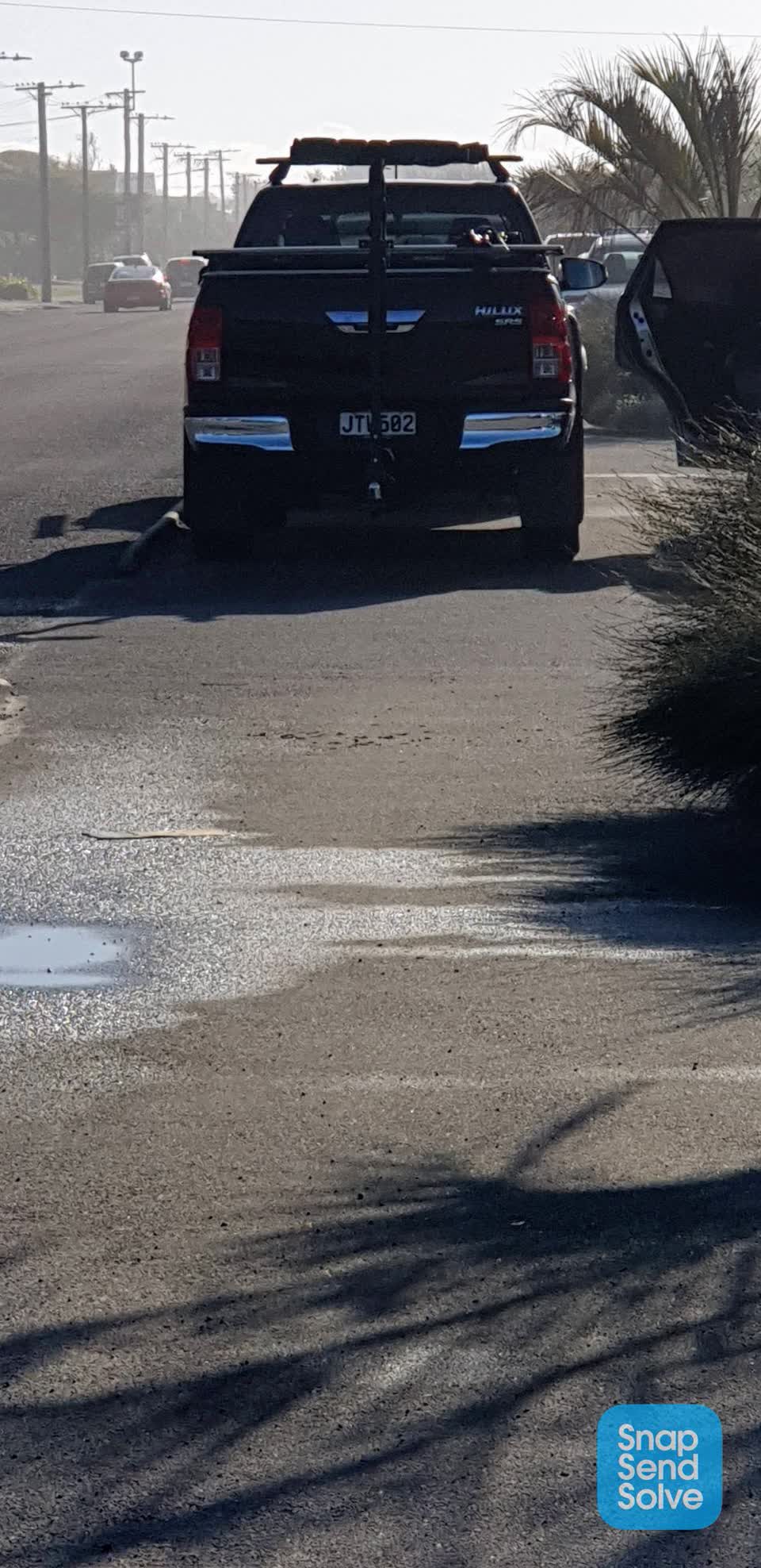 The photograph attached to this roading/streets report