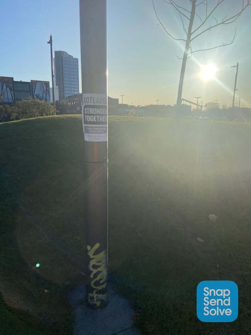 The photograph attached to this graffiti report