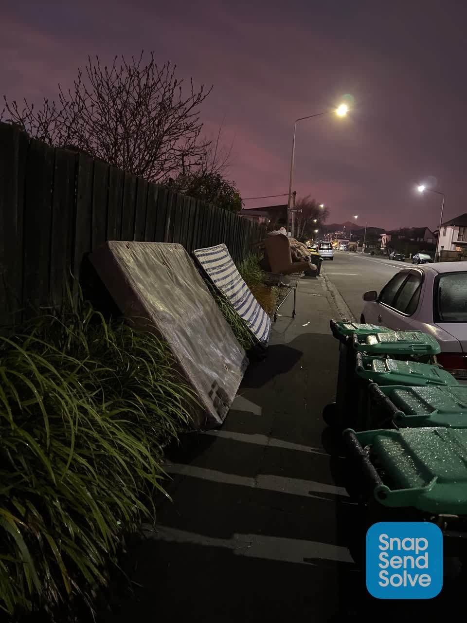 The photograph attached to this rubbish/recycling report
