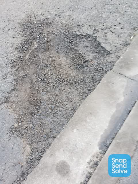 Roading/Streets, a report photo