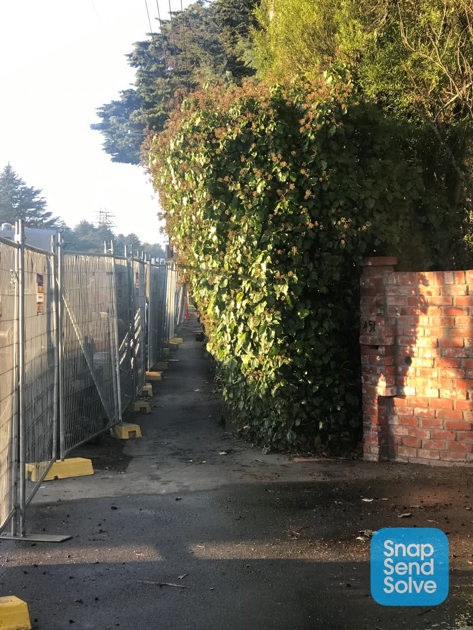 The photograph attached to this roading/streets report