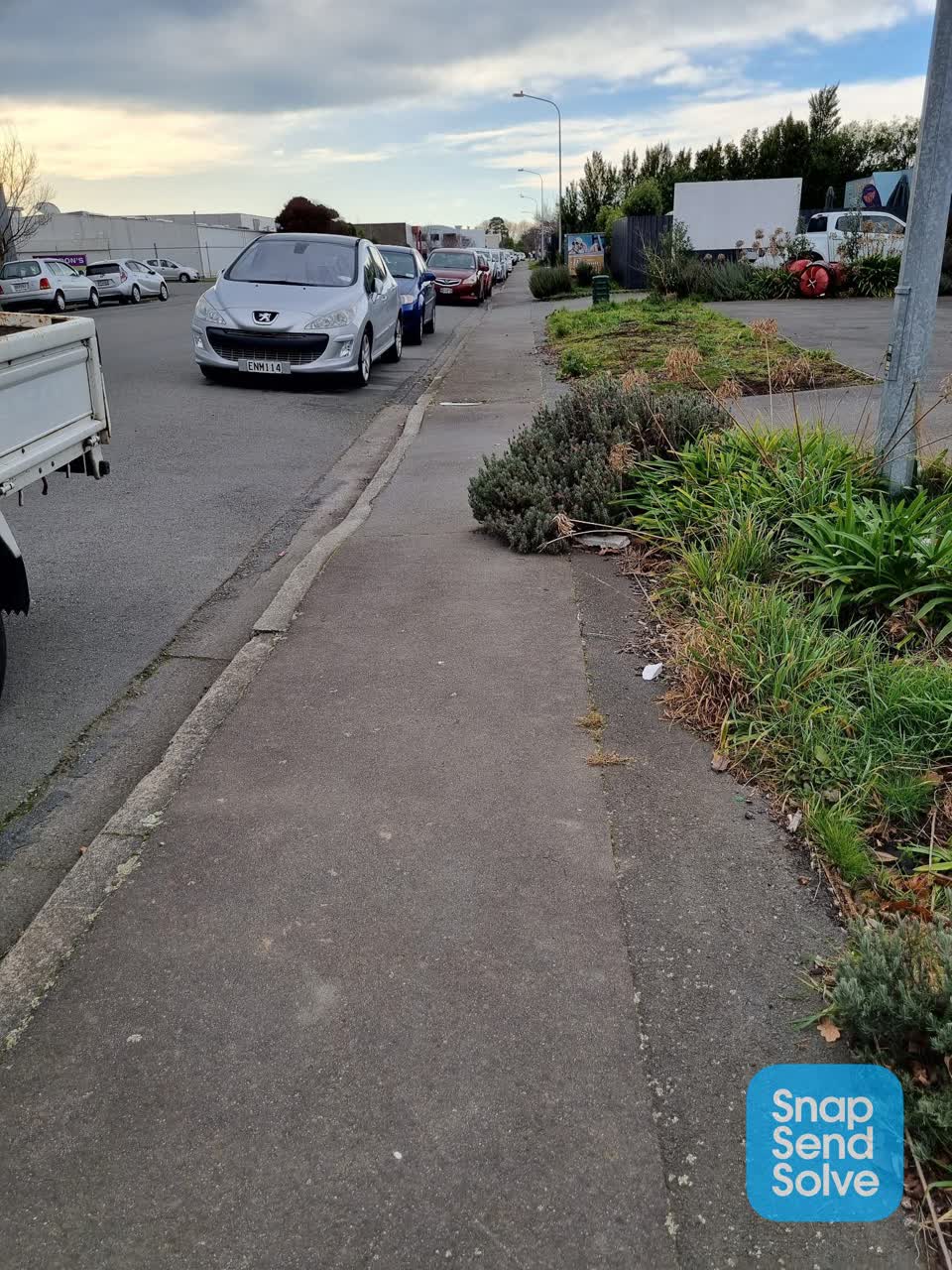 The photograph attached to this roading/streets report