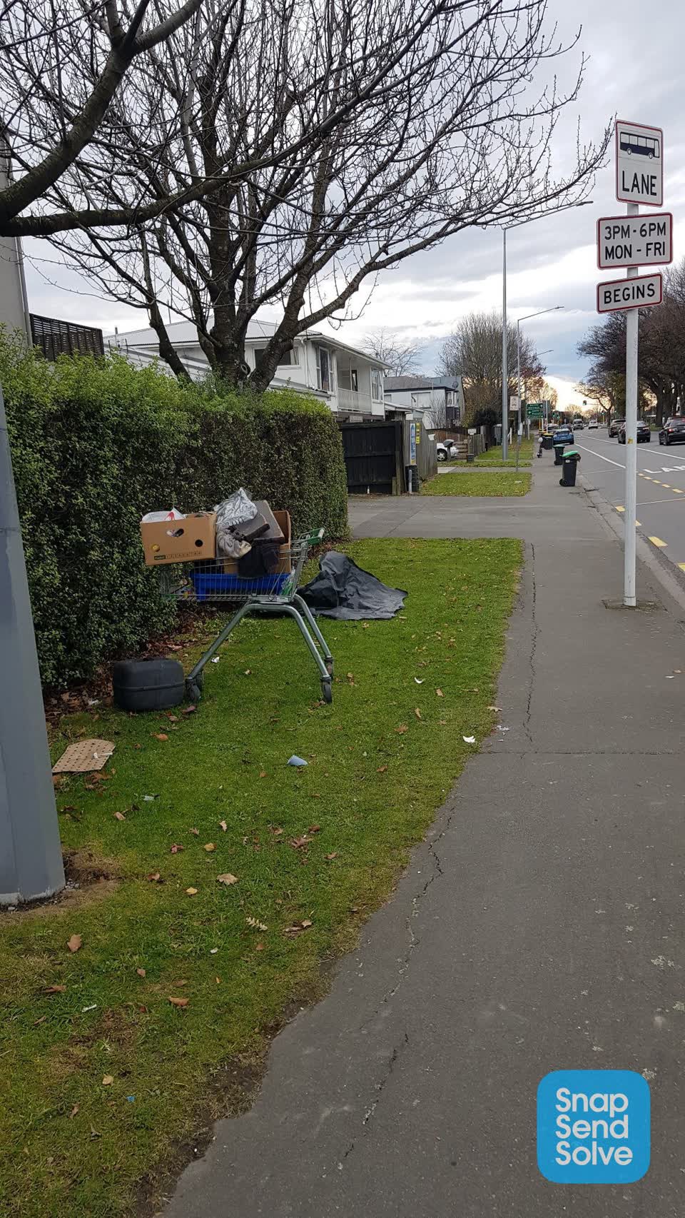 The photograph attached to this rubbish/recycling report