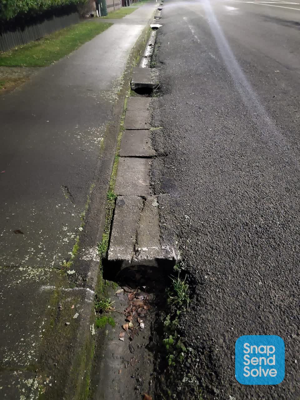 The photograph attached to this roading/streets report