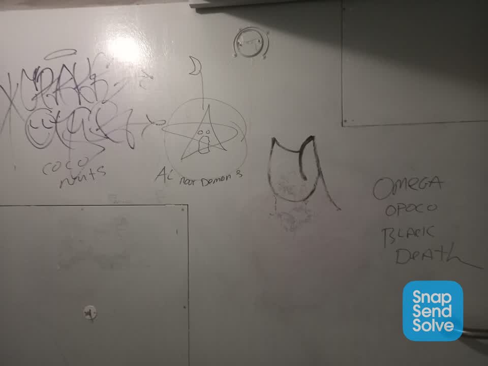 The photograph attached to this graffiti report