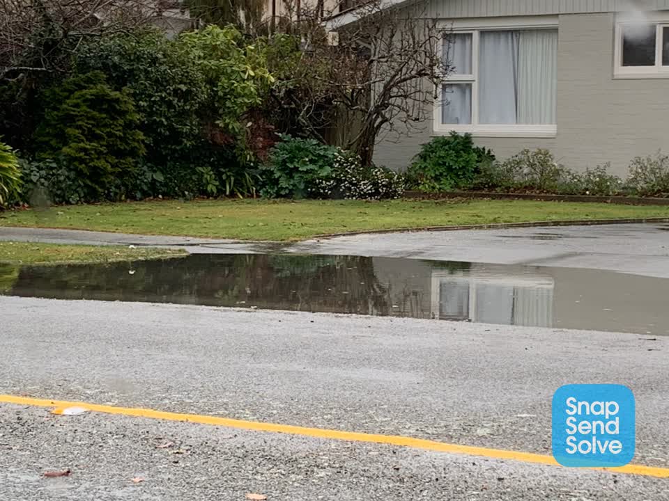 The photograph attached to this roading/streets report