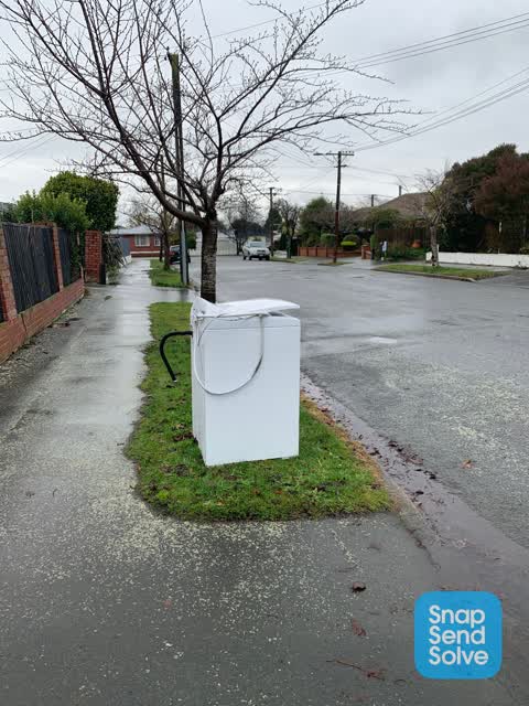 Rubbish/Recycling, a report photo