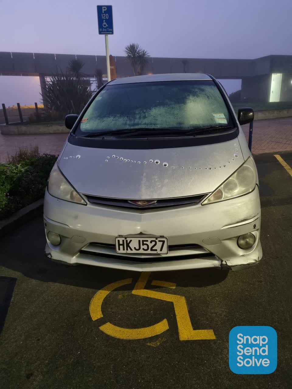 The photograph attached to this roading/streets report